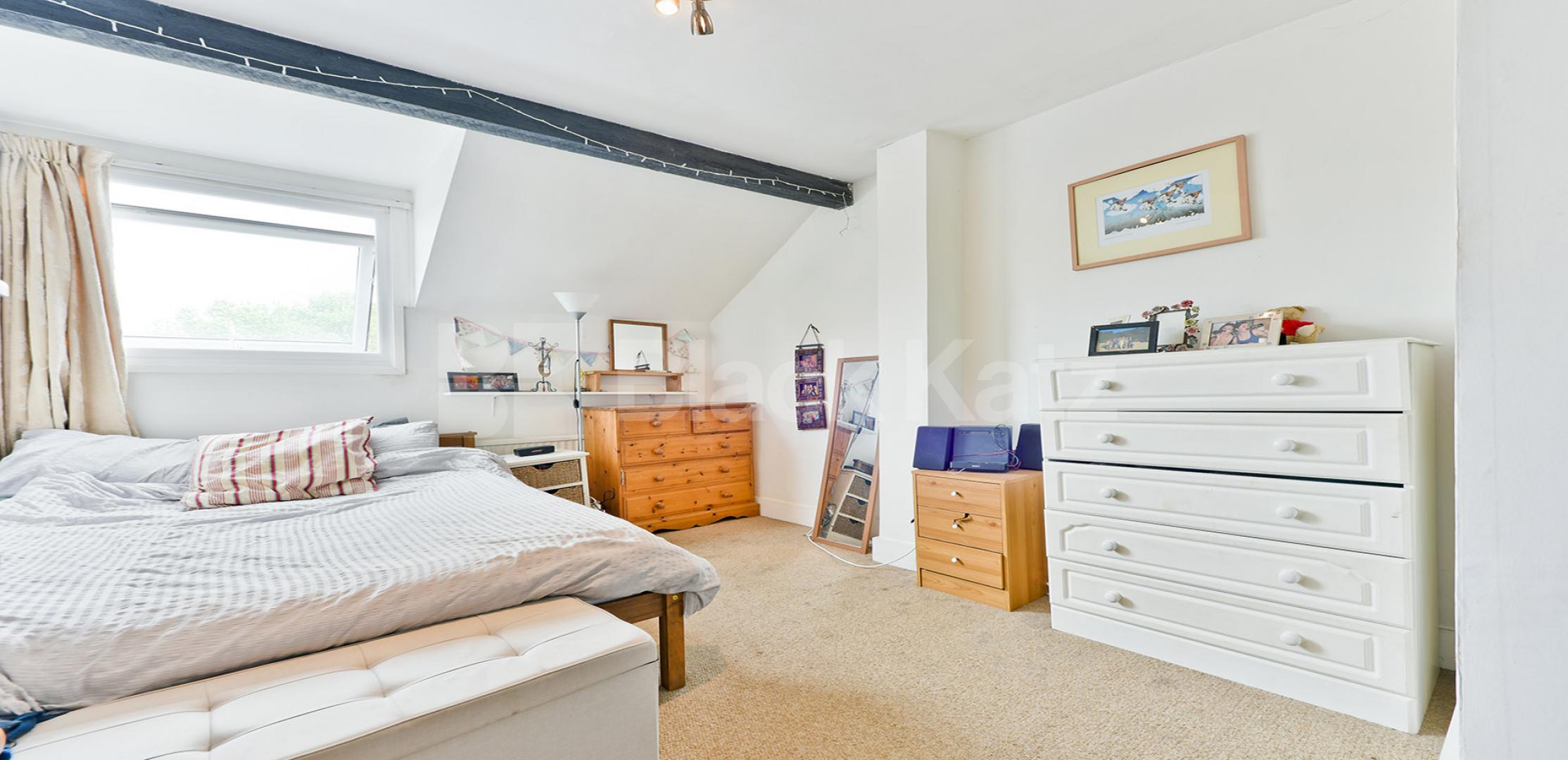 			NEW INSTRUCTION , 3 Bedroom, 1 bath, 1 reception Apartment			 Gauden Road, Clapham 